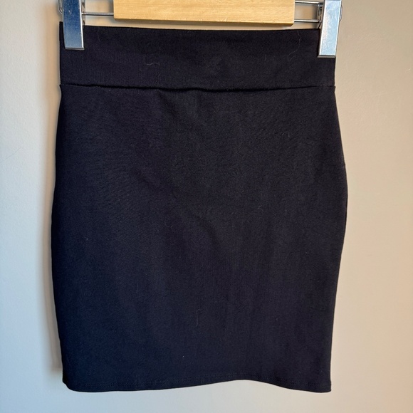 Clumsy Cat Women's Novelty Pizza Slice Print Pull On Mini Skirt Black Small - Picture 2 of 9